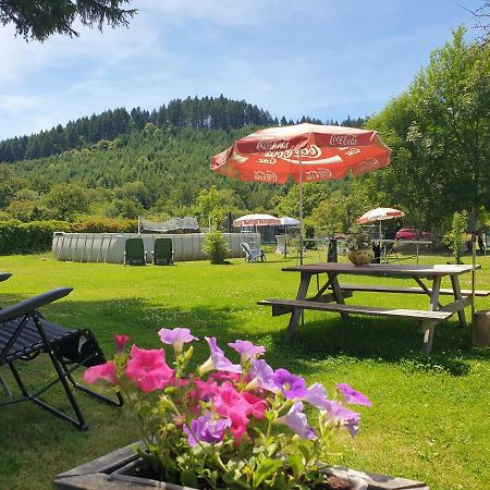 Bed and Breakfast De Oude Pastorie La Celle-En-Morvan Экстерьер фото