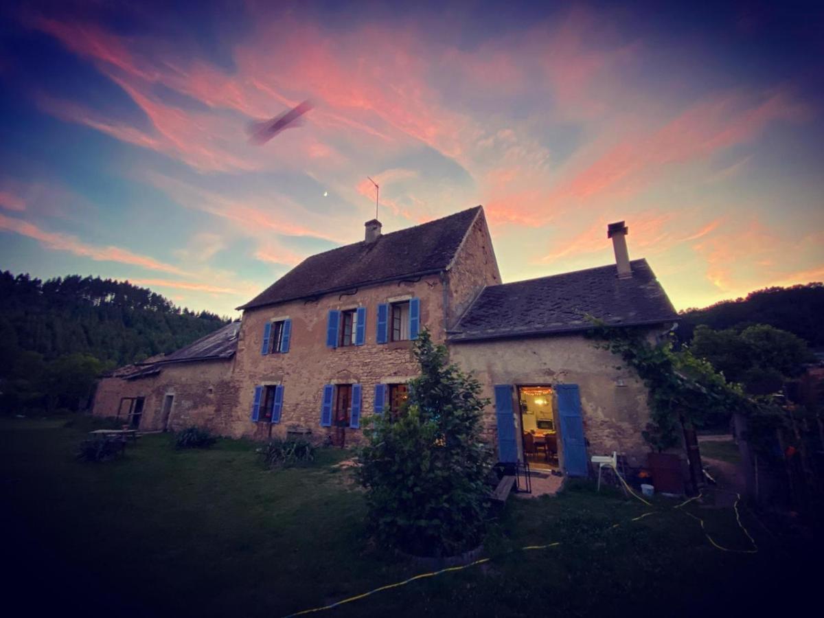 Bed and Breakfast De Oude Pastorie La Celle-En-Morvan Экстерьер фото